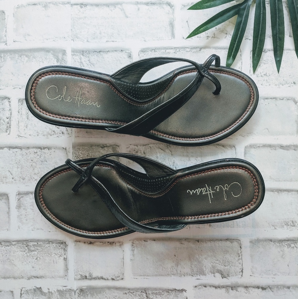COLE HAAN Black & silver leather wedge flip flops